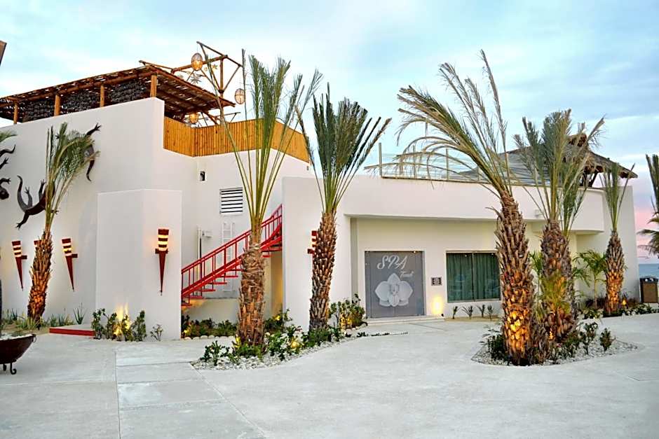 Grand Decameron Los Cabos, A Trademark All Inclusive Resort