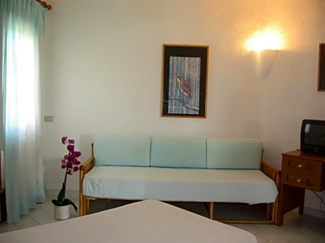 Triple Room with Sea View