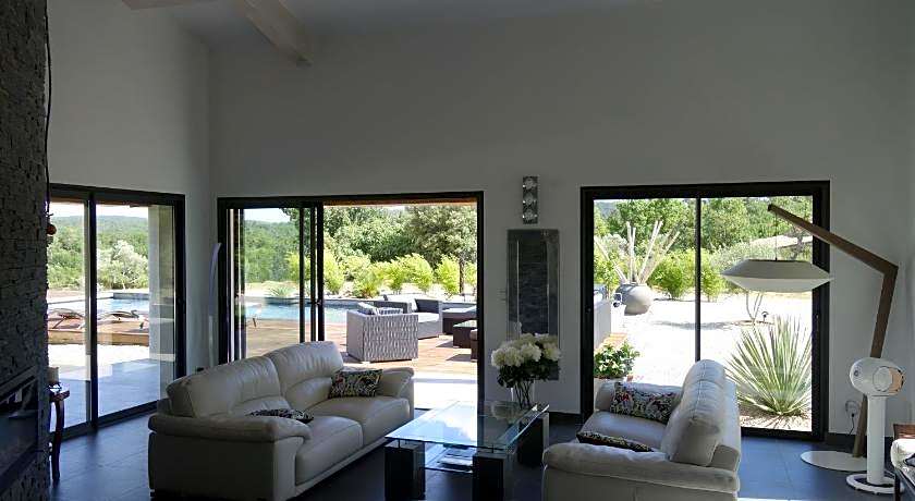 Villa Otilia-Bed and Breakfast-Chambres d'hotes en Provence