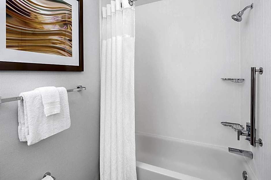 Courtyard by Marriott Bowling Green Convention Center