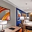 The Cincinnatian Hotel, Curio Collection by Hilton