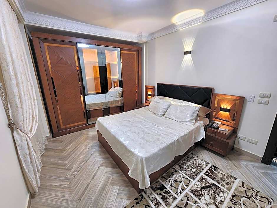 شقة فاخرة وفيو خرافى فى maadi