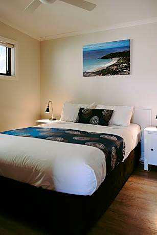 Villa with Garden View