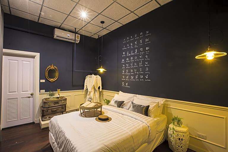 Azure Hostel Bangkok