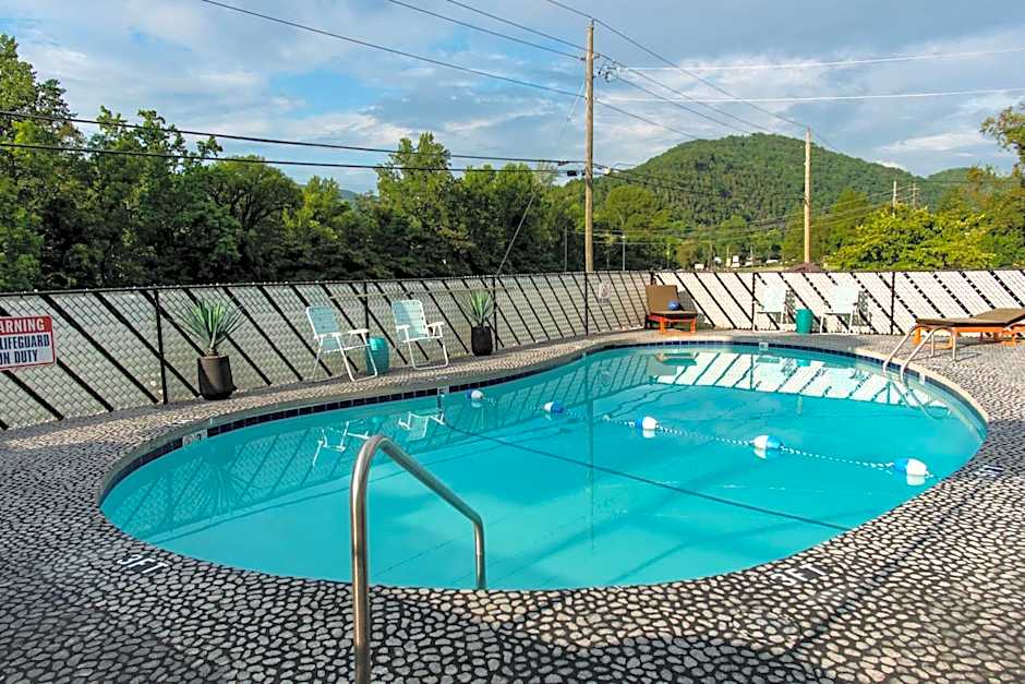 Townsend River Breeze Inn