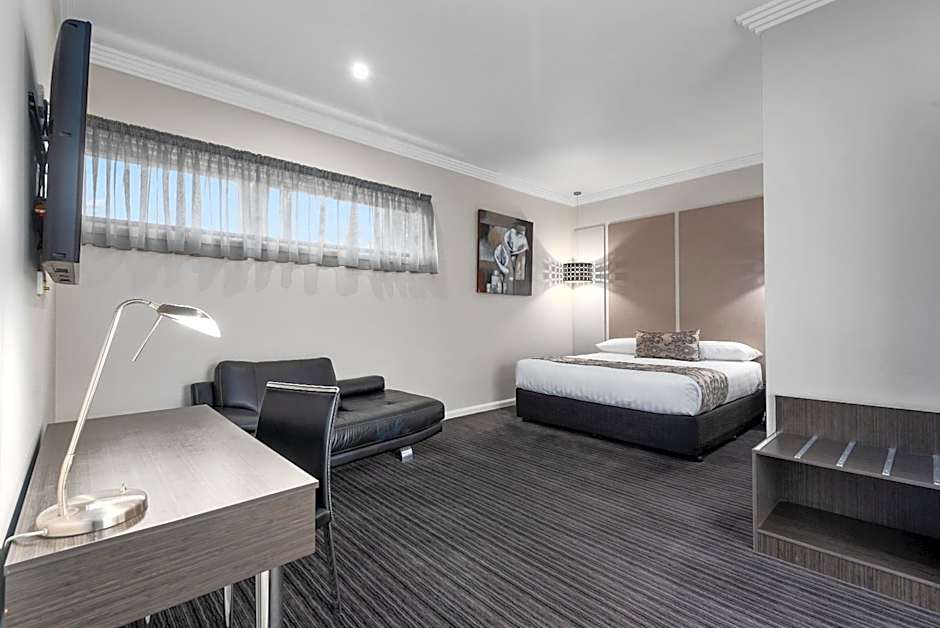 Comfort Inn Deakin Palms