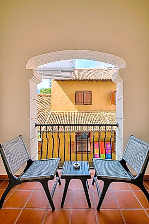 Superior Balcony King or Twin with 15% Discount Voucher from One World Duty Free - Port City Colombo and and 20% off on Laundry Services