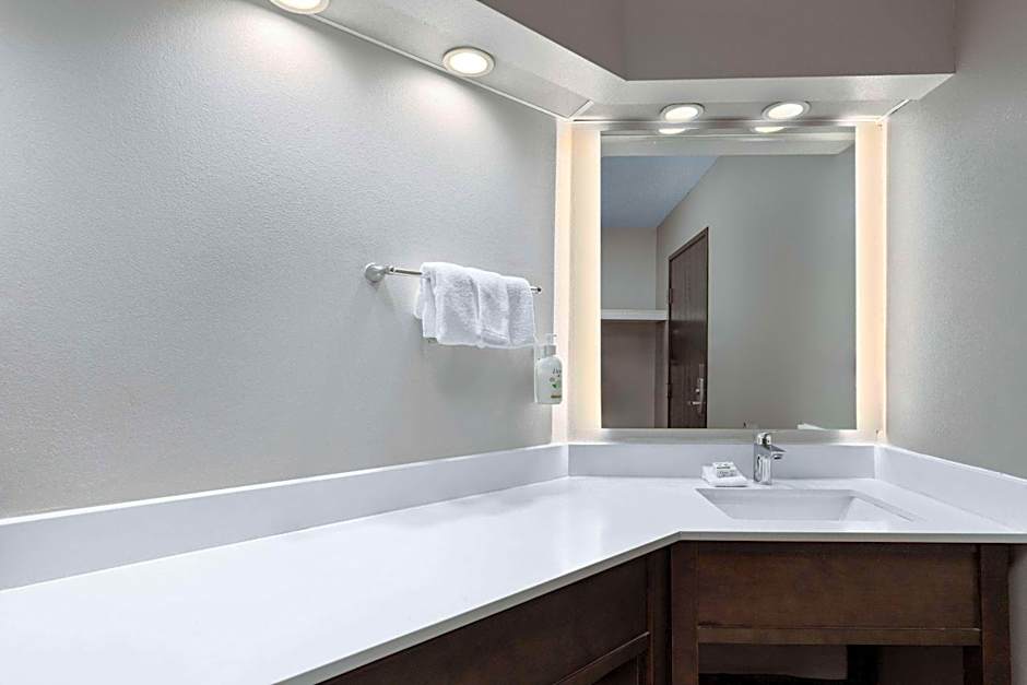 La Quinta Inn & Suites by Wyndham Goodlettsville