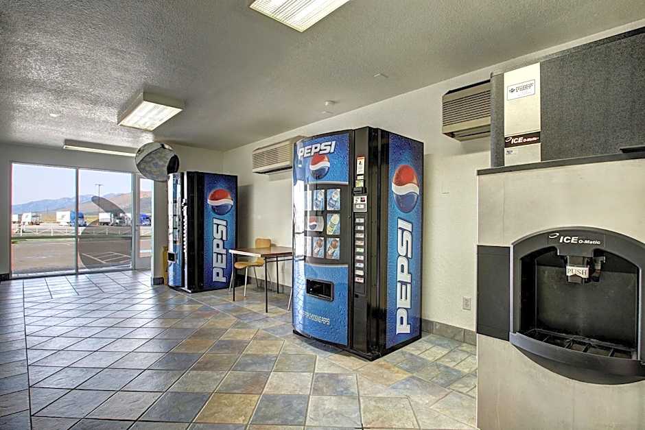 Motel 6 Wells
