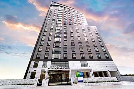 Holiday Inn Express Long Island City E New York By IHG