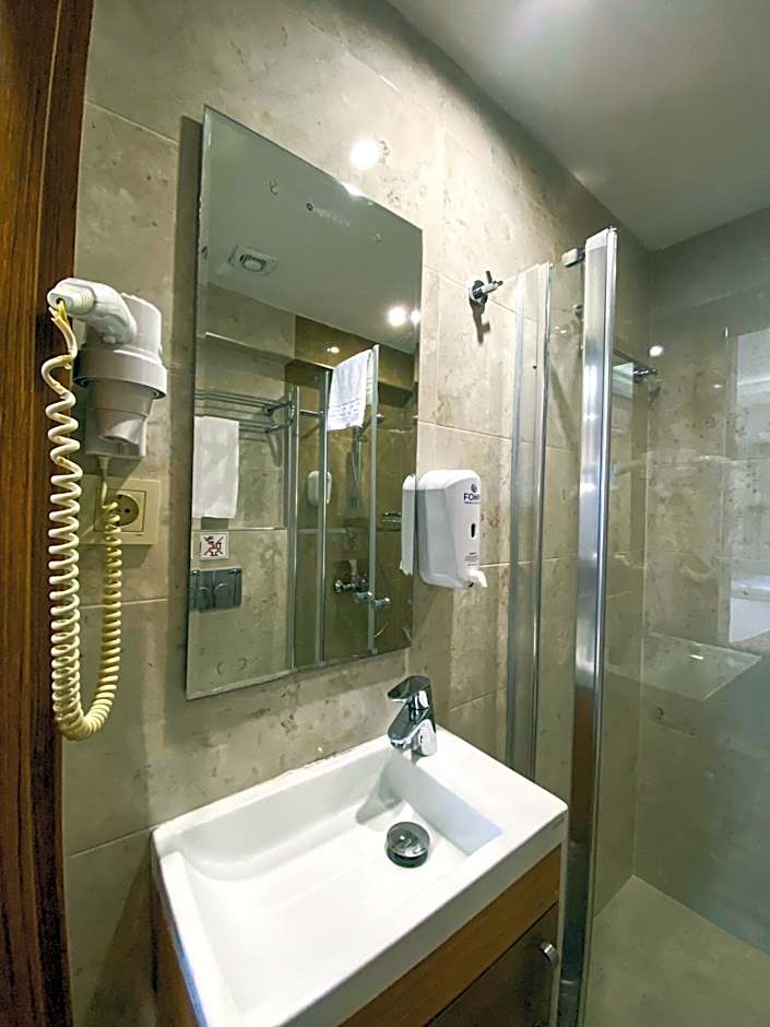 BGuest Hotel & Residence