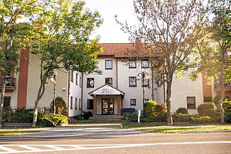 Hotel Ach To Tu