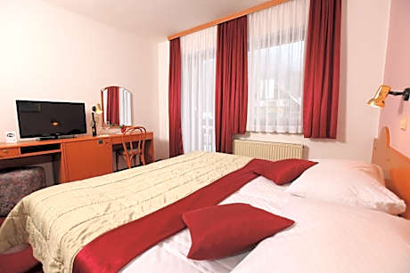 Economy Double Room