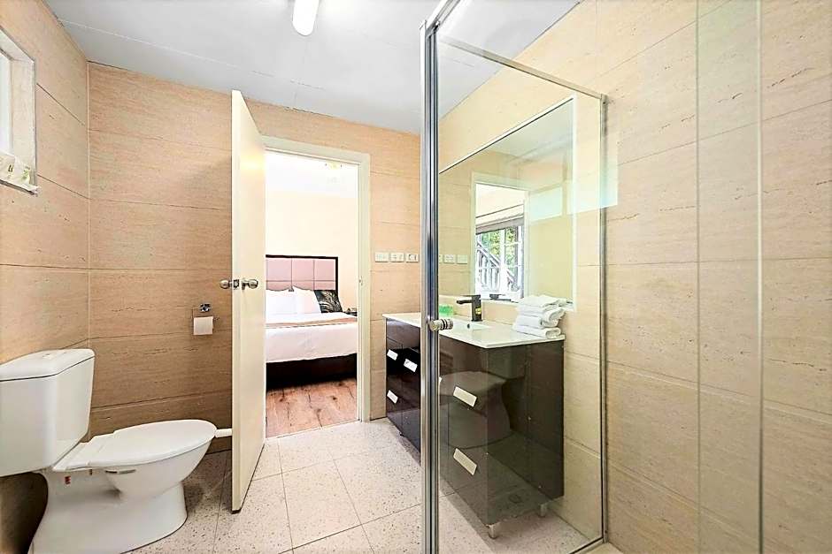 Eltham Gateway Hotel