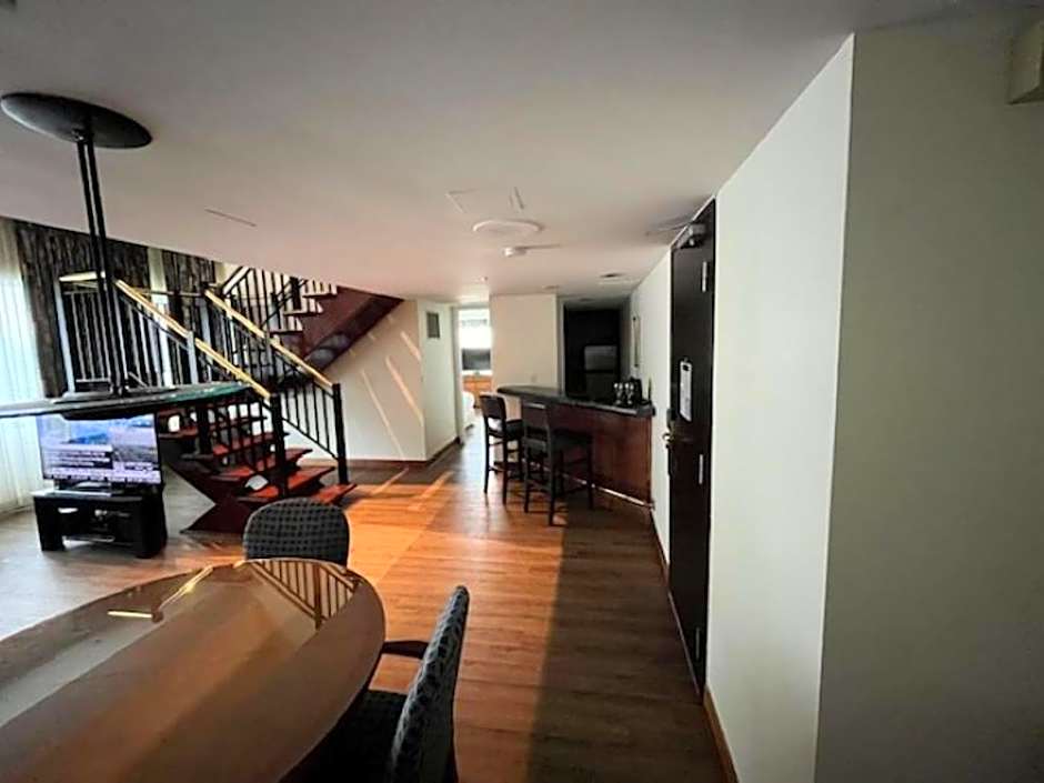 Cambridge Suites Toronto