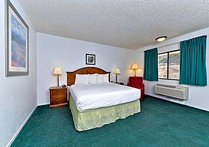 Photo 1 of 4 of 1 King Bed, Nonsmoking