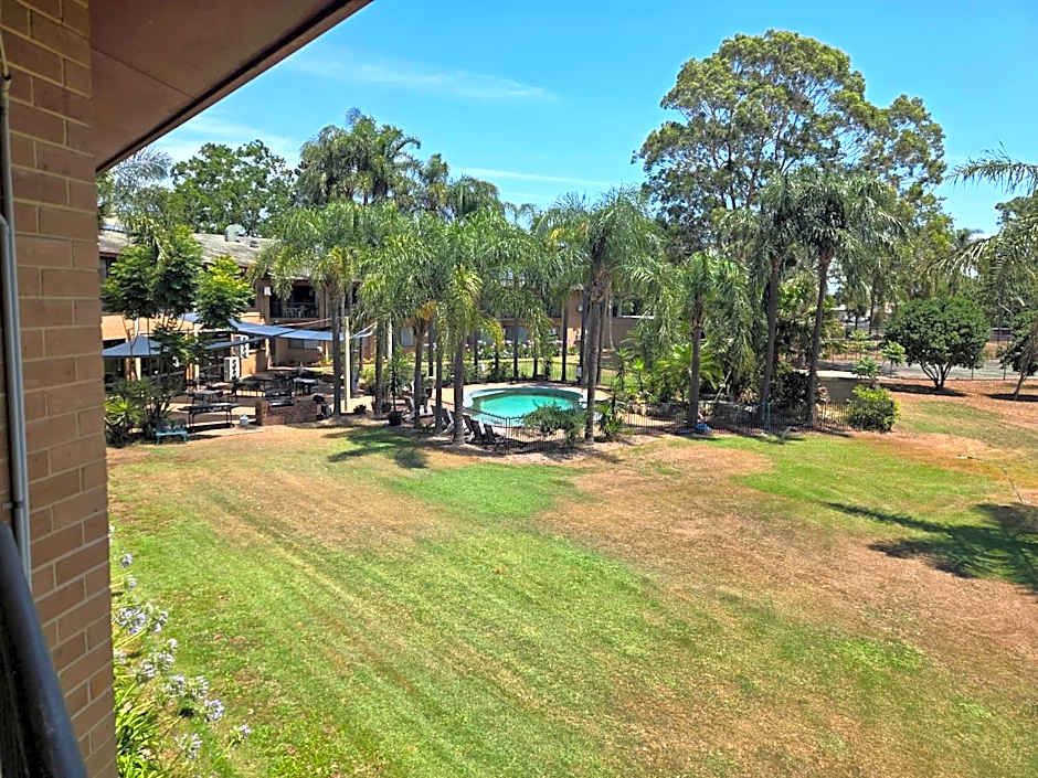 Charbonnier Motor Inn