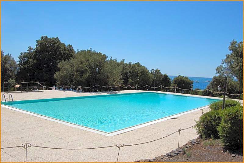 illicini stabilimento balneare e albergo