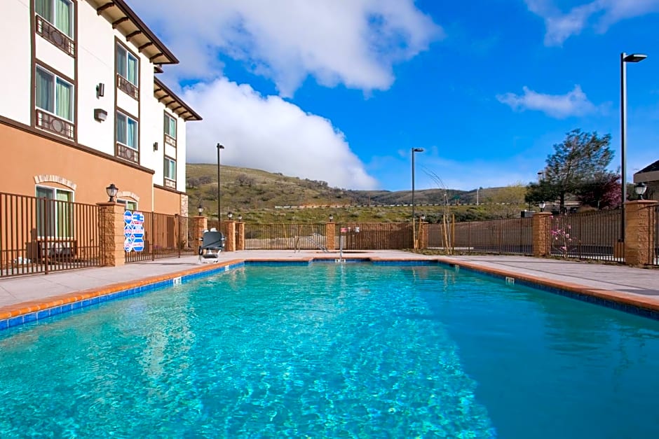 Holiday Inn Express & Suites Frazier Park By IHG