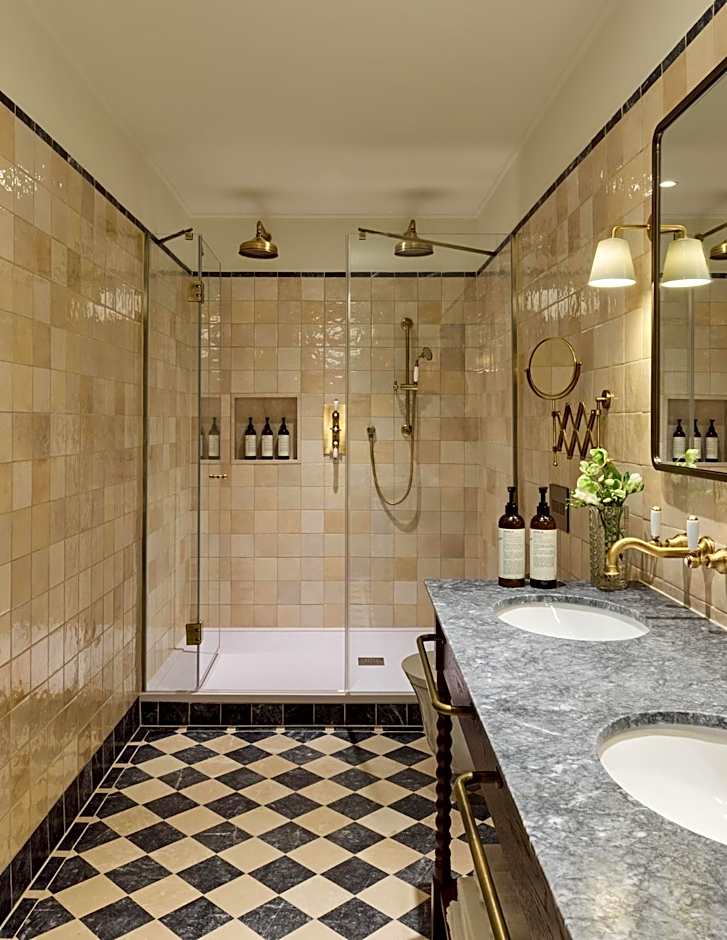 Miiro Palais Rudolf NEW OPENING	