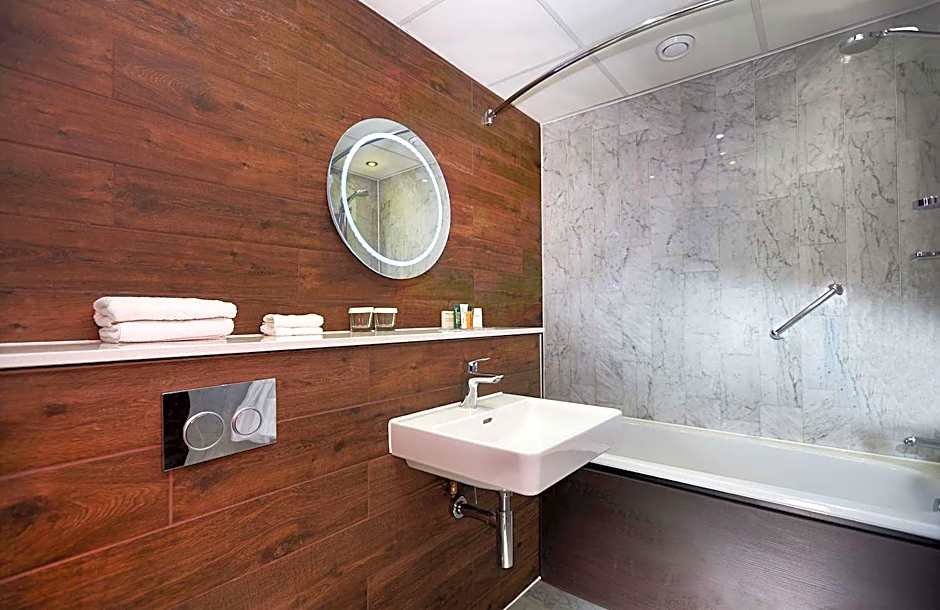 a&o London Docklands Riverside