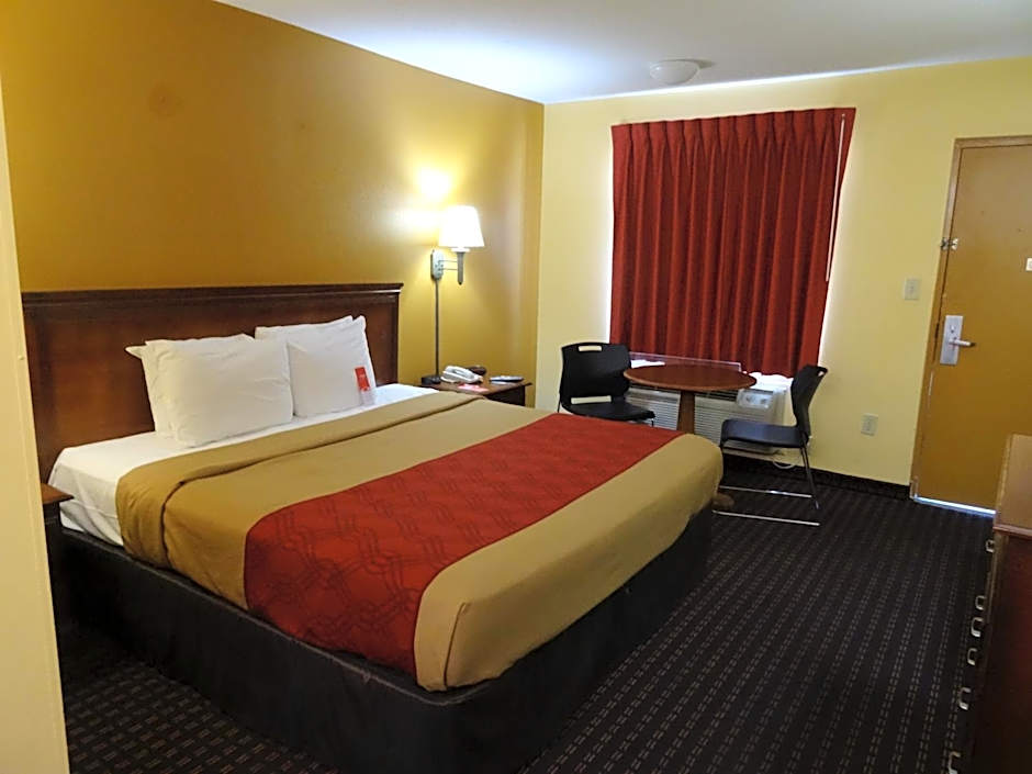 Econo Lodge Fredericksburg near I-95