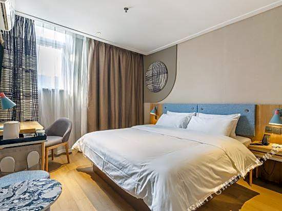 Home Inn (Guangzhou Tianpingjia Metro Station)