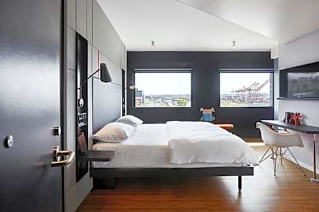 King Room - Accessible