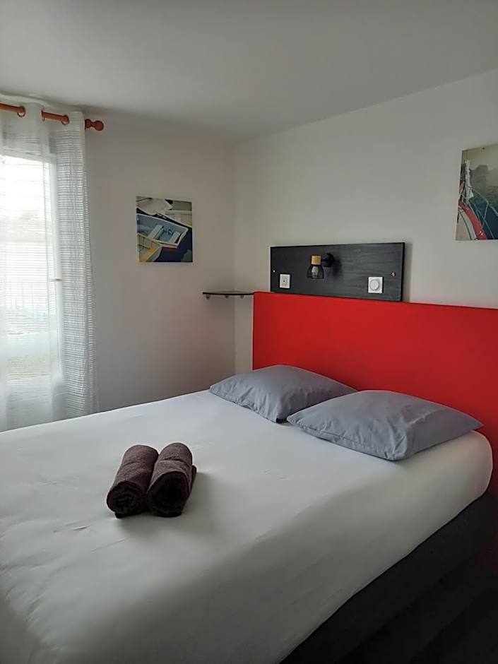 Kyriad Direct Saintes (ex Balladins)