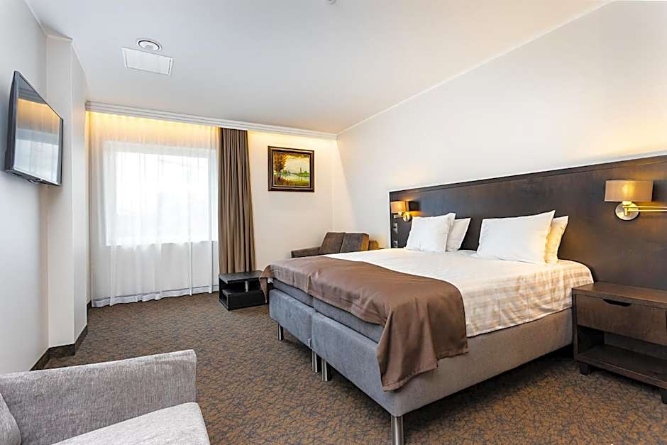Adoryal Hotell