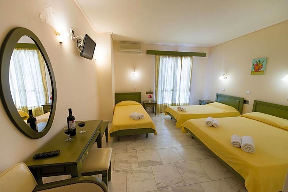 Zdjęcie 1 z 6 — Quadruple Room
