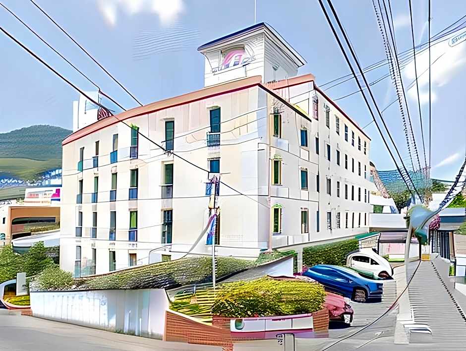 OYO Sasebo Palace Hotel