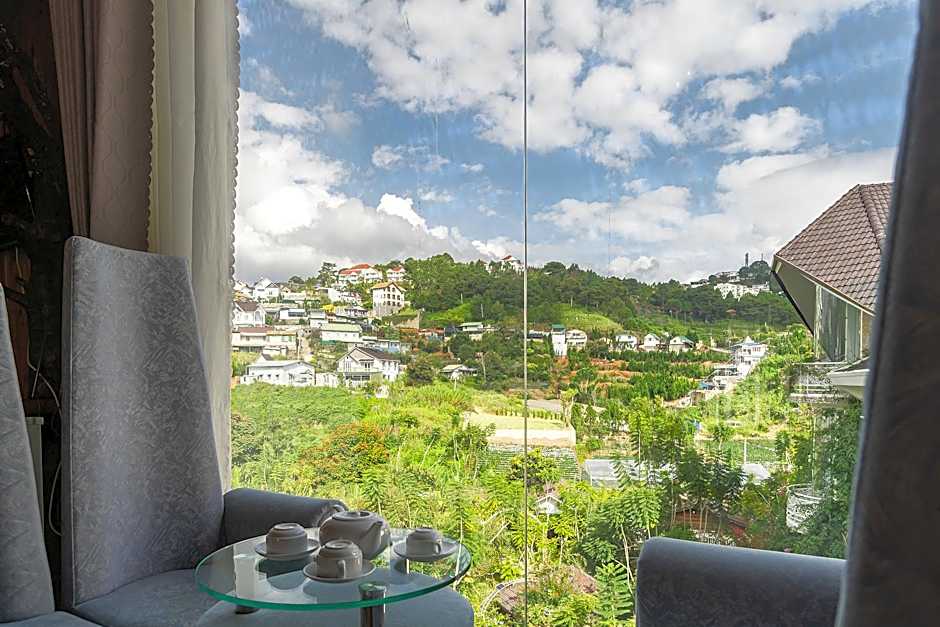 Dream Flower Dalat Hotel