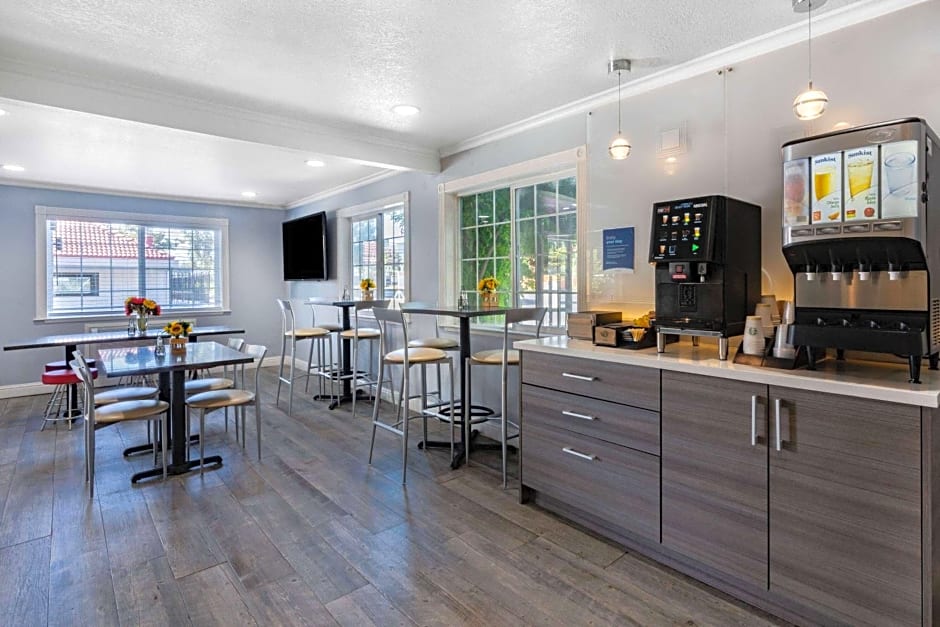Super 8 by Wyndham Ukiah