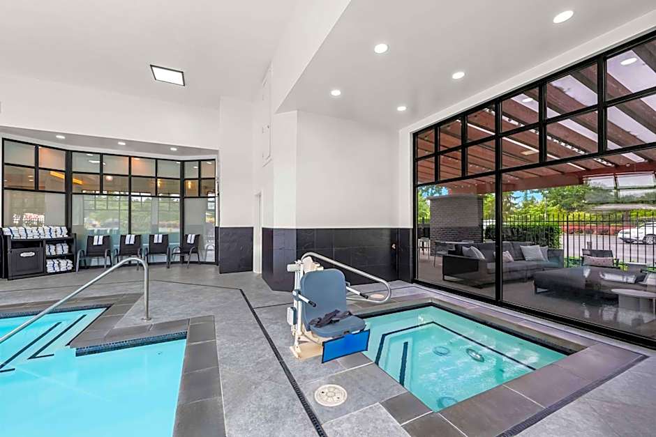 Best Western Plus Plaza Hotel & Conference Center