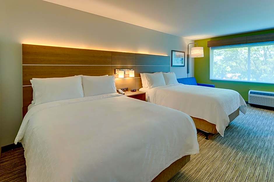 Holiday Inn Express & Suites Roanoke - Civic Center By IHG