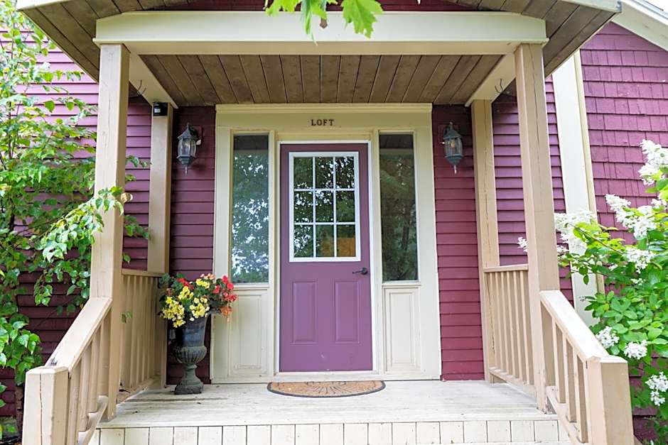 Dominion Hill Country Inn