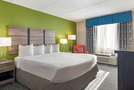 King Room with Bath Tub - Disability Access/Non-Smoking