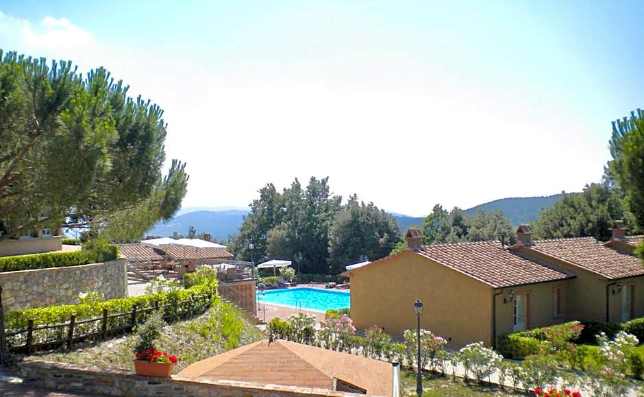 ISA-Residence with swimming-pool in Monteverdi Marittimo