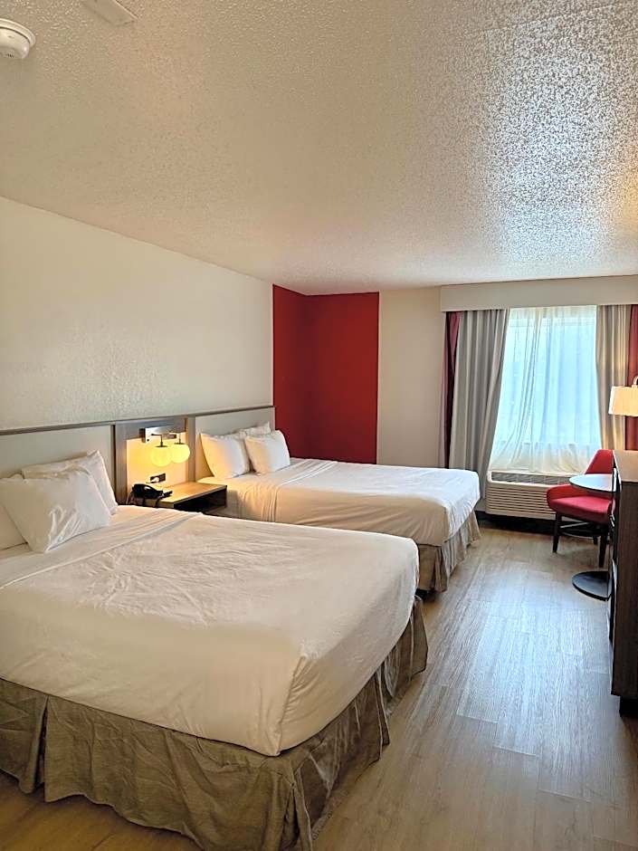 Ramada by Wyndham Glendale Heights/Lombard