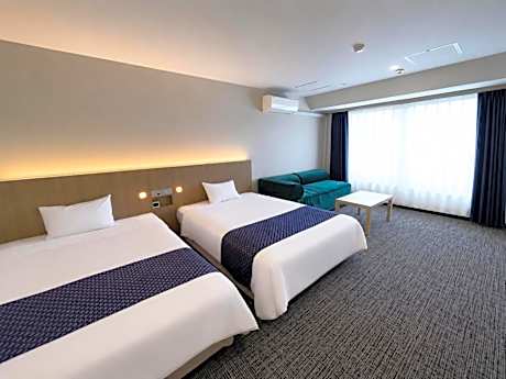 Standard Twin Room - Non-Smoking