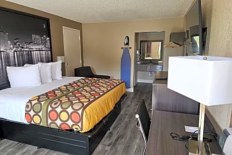 1 King Bed Mobility Accessible Room Bathtub w/ Grab Bars Non-Smoking