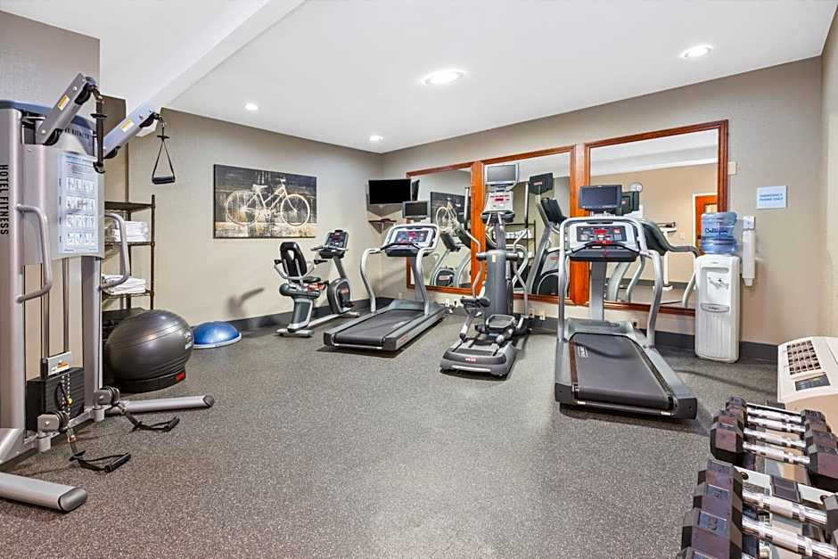 Holiday Inn Express & Suites Carmel North  Westfield By IHG