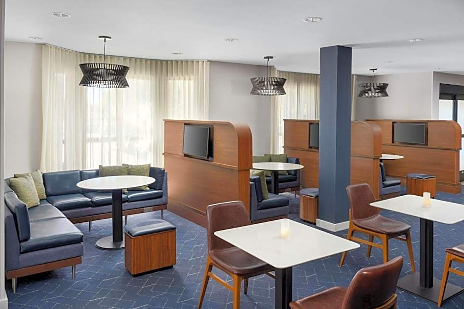 Courtyard by Marriott Salinas Monterey