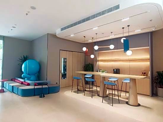 Home Inn (Ningbo Tianyi Plaza Jiangxiaqiao subway station)