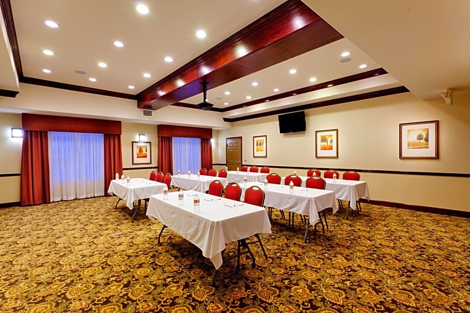Country Inn & Suites by Radisson, College Station, TX