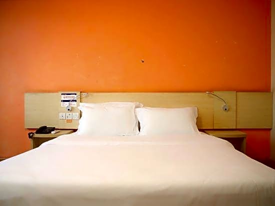 7 Days Inn Chongqing Wanzhou District Gaosuntang Chongbai