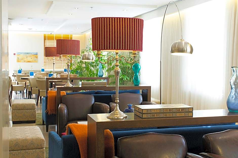 Prima Royale Hotel