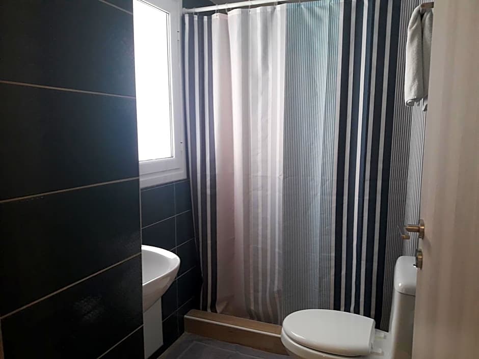 Achillion Hotel Piraeus