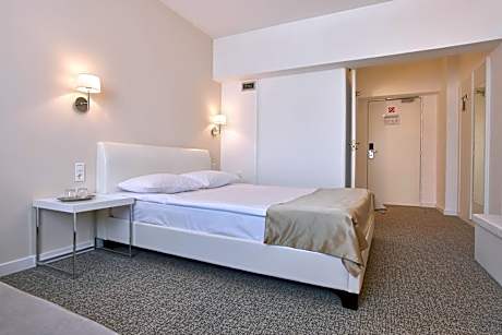 Superior Family Room with Sofa Bed